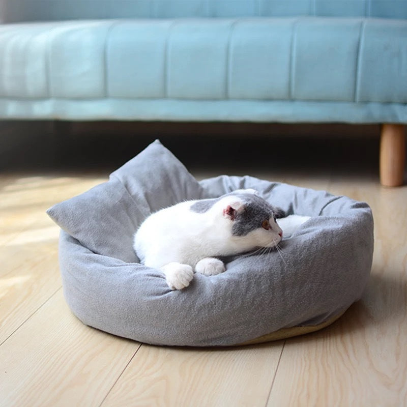 Round Short Plush Pet Bed With Pillow