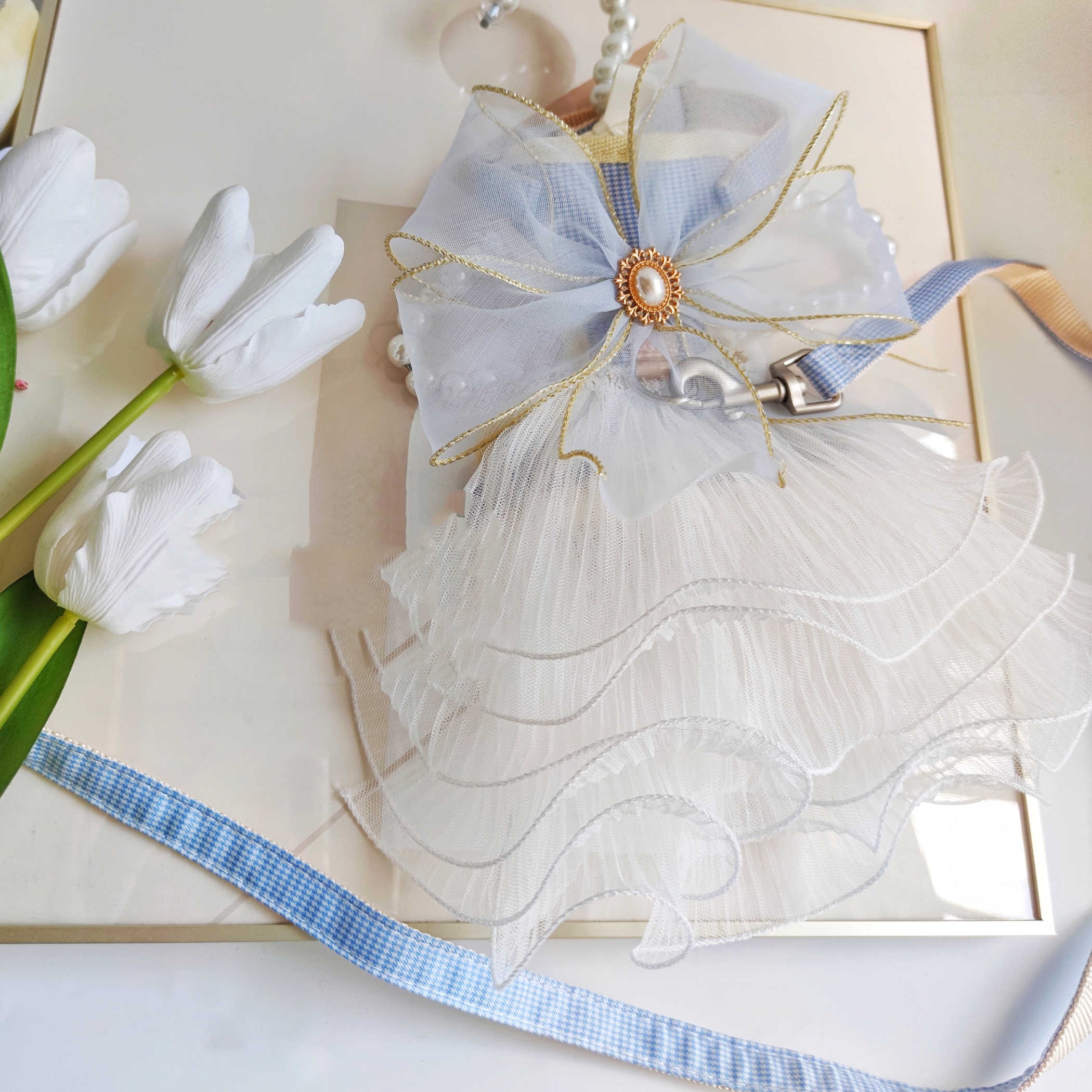 Layers Of Yarn Pet Leash